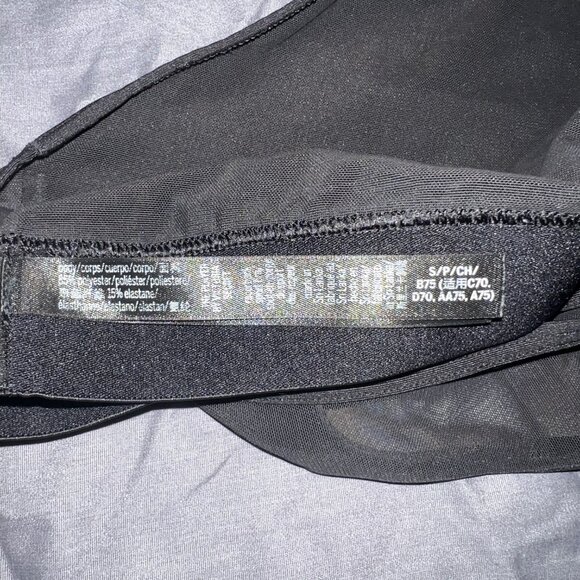 Victoria’s Secret The Player Racerback Black Sport Bra - Picture 2 of 5